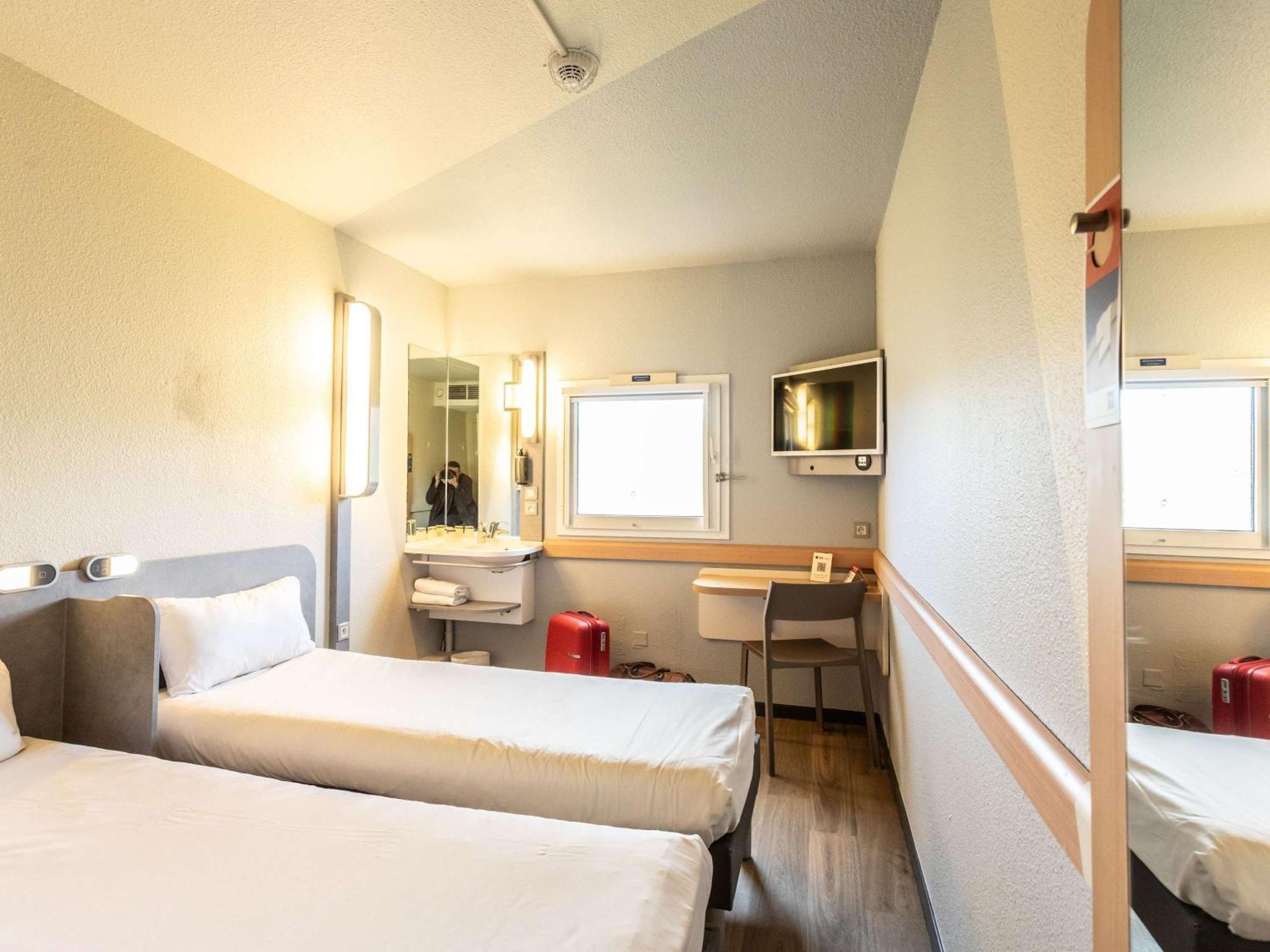 Ibis Budget Μπουρζ Εξωτερικό φωτογραφία